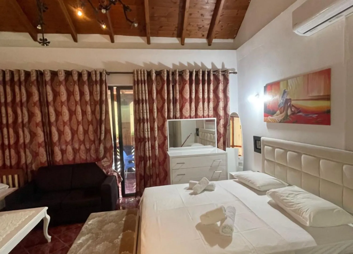 Cozy Apartment Sarande